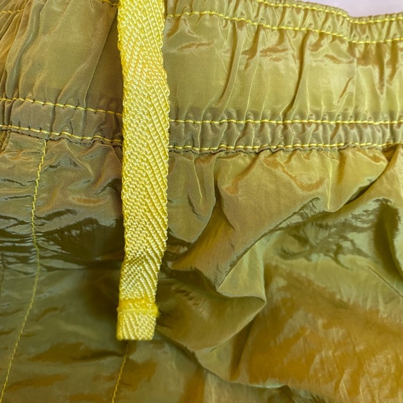 Stone Island Nylon Metal Shorts XL - Picture 9 of 13